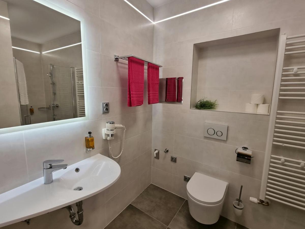 Apartmany Etenia Кадань Экстерьер фото